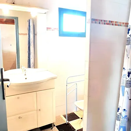 Holiday home Maison Accueillante A Avec Jardin Et Cheminee Vielle-Saint-Girons
