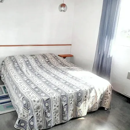 Prázdninový dům Maison Accueillante A Avec Jardin Et Cheminee