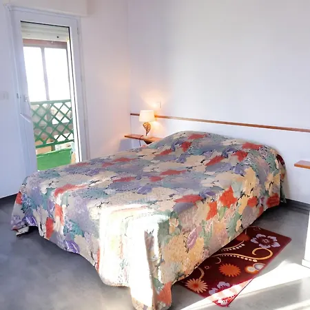 Prázdninový dům Maison Accueillante A Avec Jardin Et Cheminee